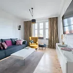 Golden Loft By Renters Daire *